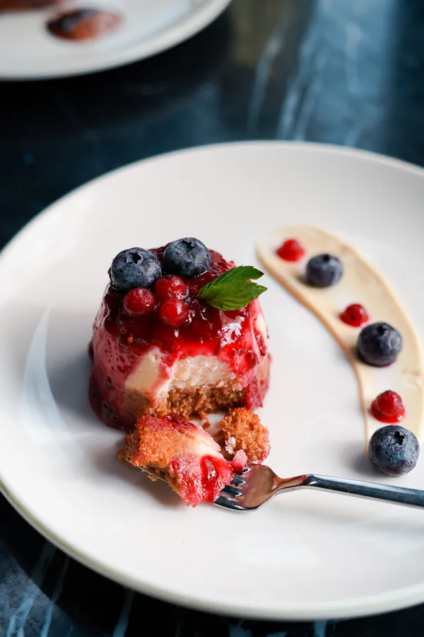 Postre con frutos rojos